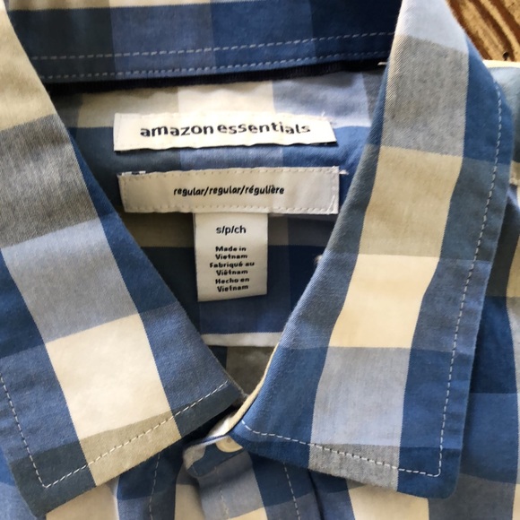 Amazon Essentials Men's Regular-Fit Short-Sleeve Poplin Shirt - Picture 2 of 2